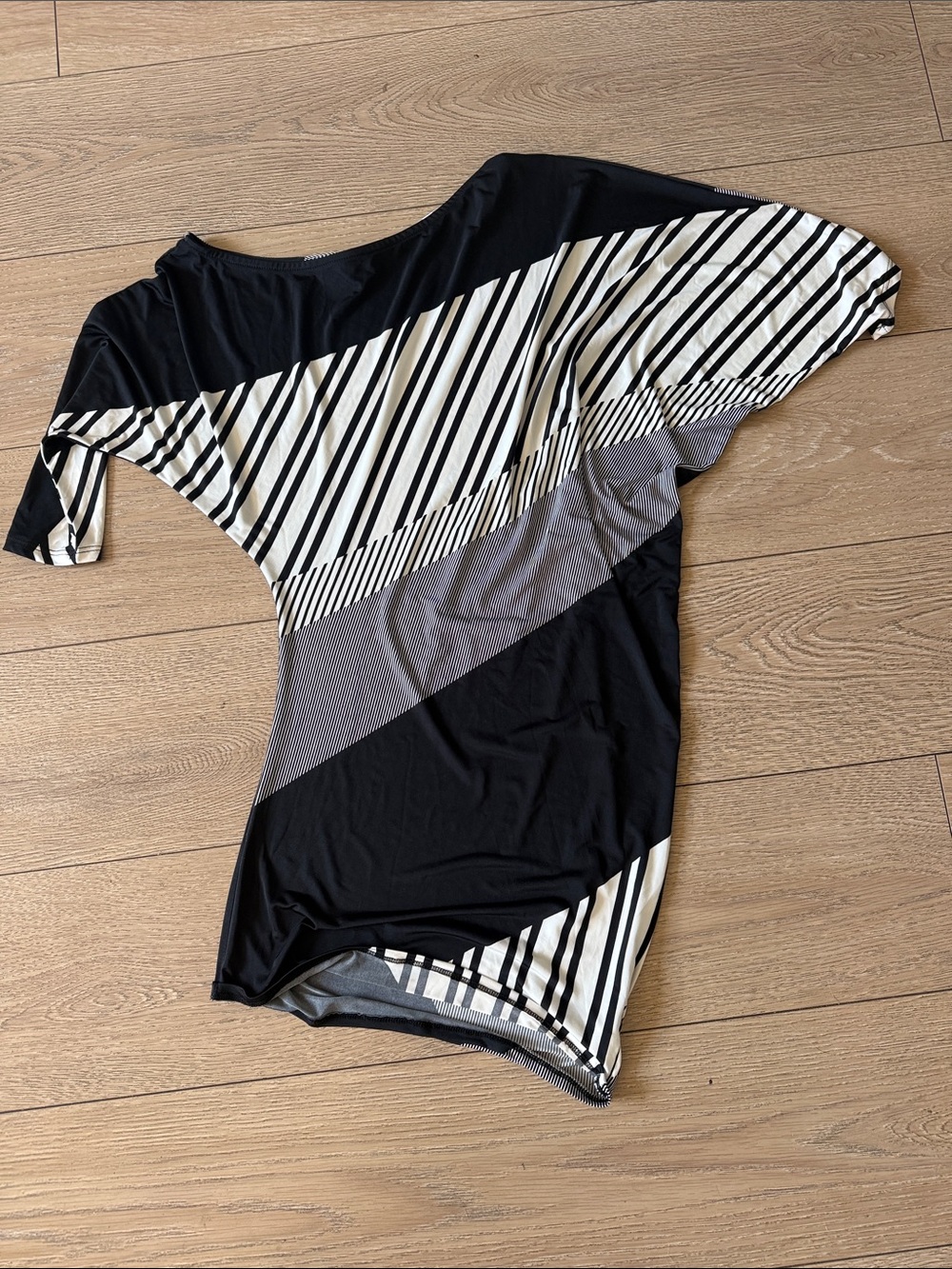 Women's Black & White Diagonal Stripe Blouse